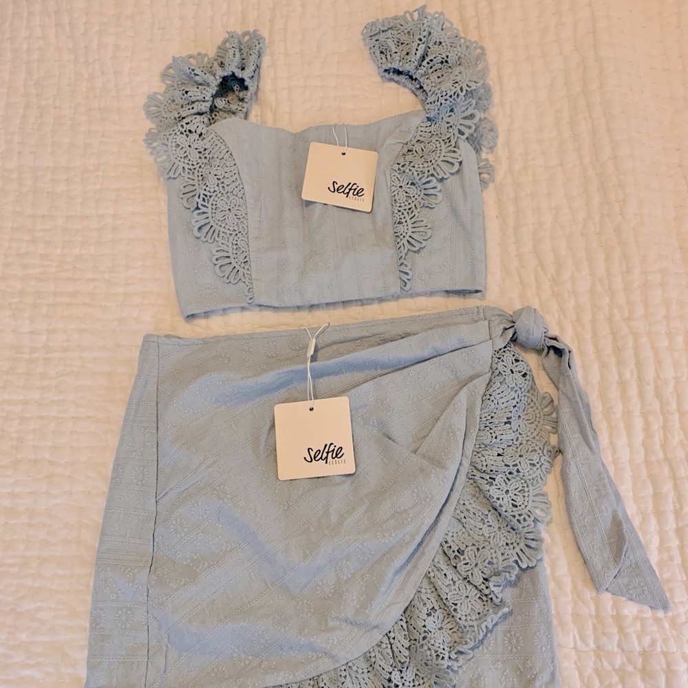 NWT Selfie Leslie Sonnet Lace Trim Crop Top and Skirt